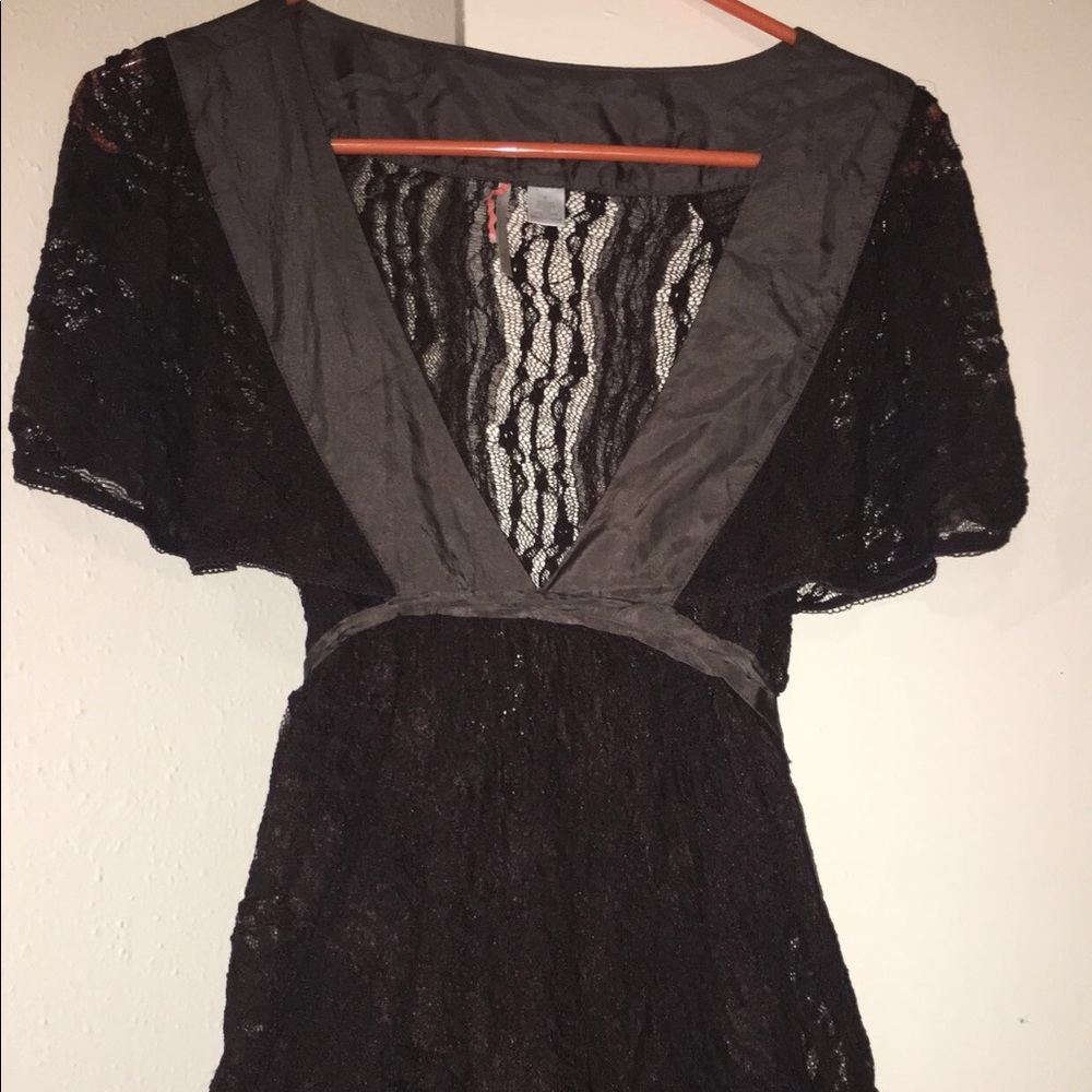 Long v necked top
